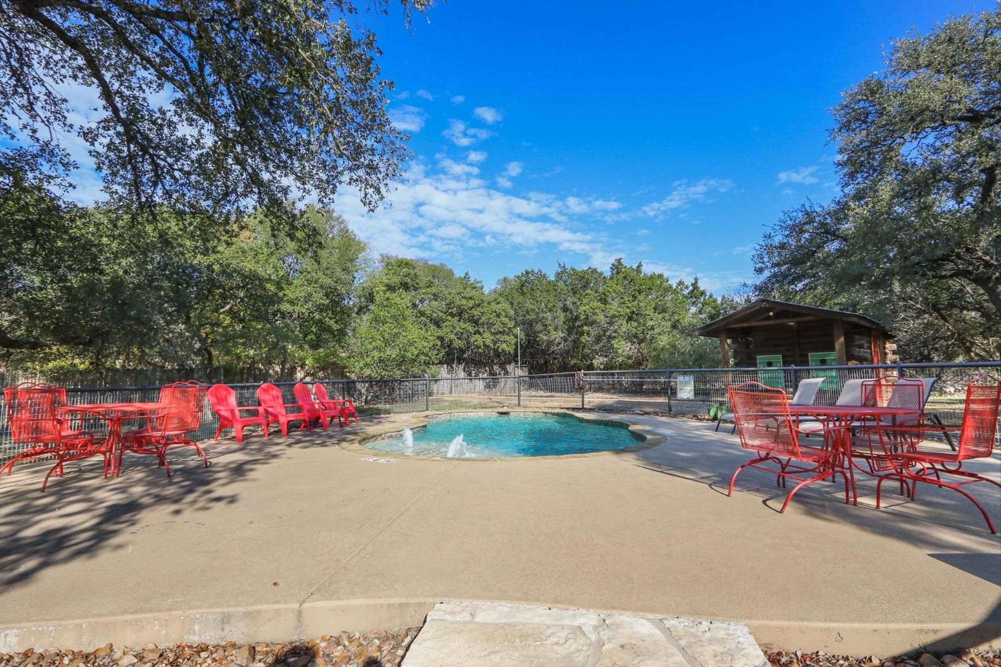 Wimberley Log Cabins Resort And Suites- Unit 5 Εξωτερικό φωτογραφία